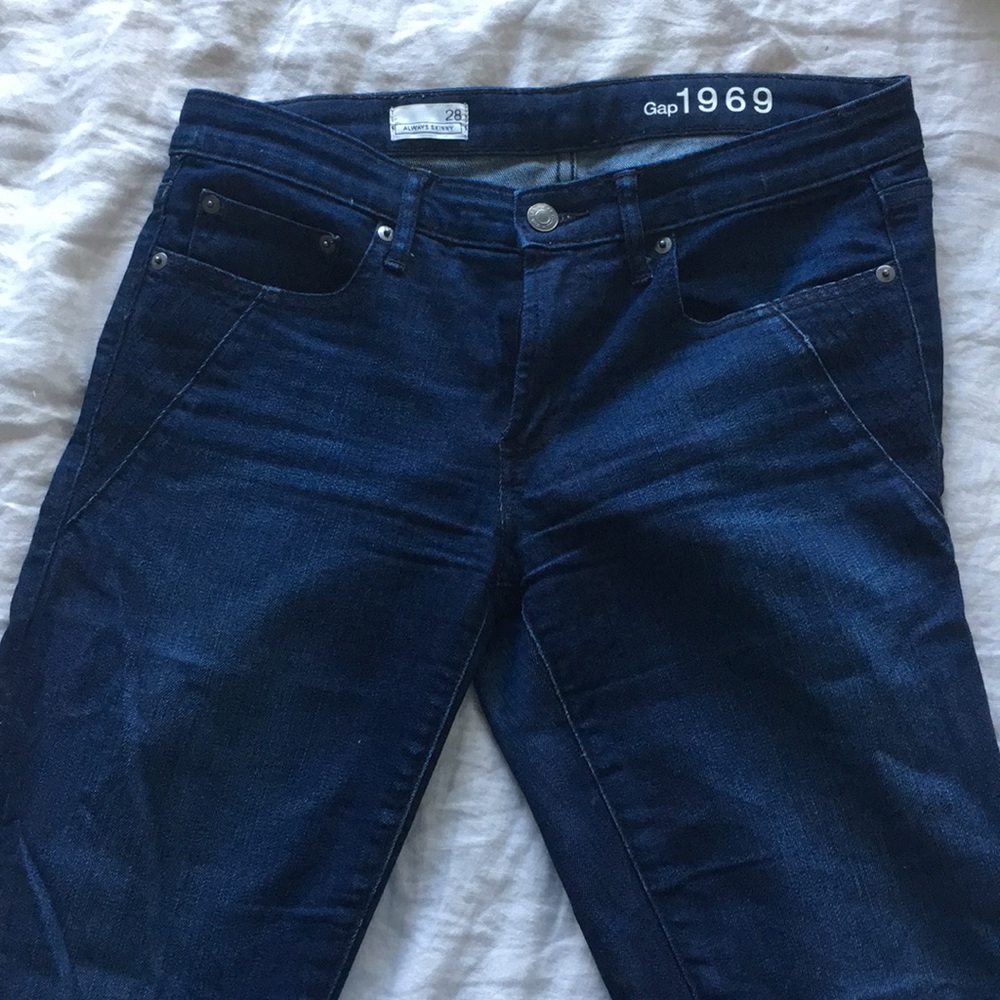Gap Dark Wash Straight Leg Jeans